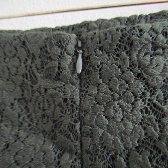 Ann Taylor Pencil Skirt 10 Petite Green Floral Lace Feminine Classic Business - Picture 8 of 12